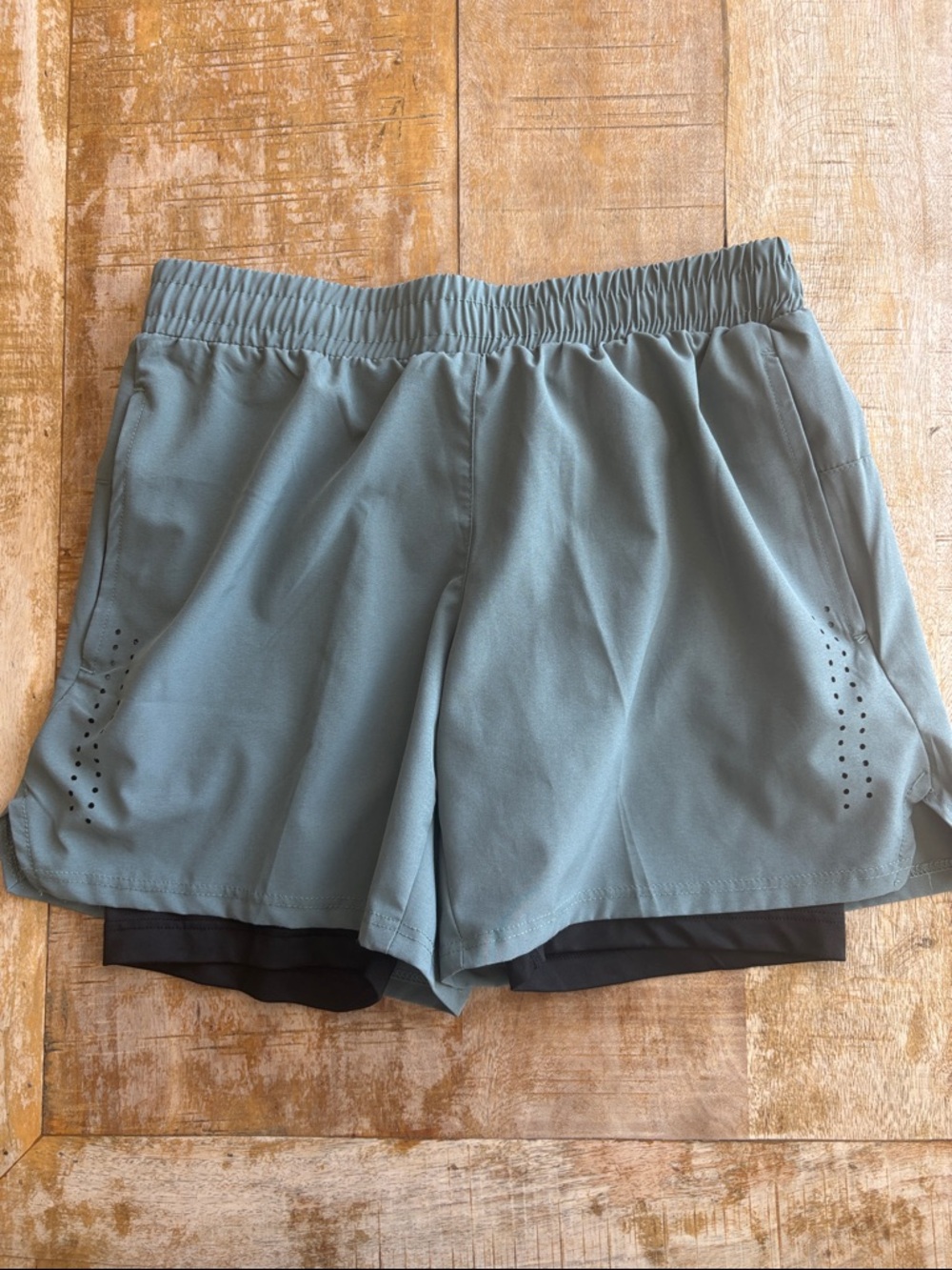 Alyth Men’s Dual-Layer Athletic Shorts XS
